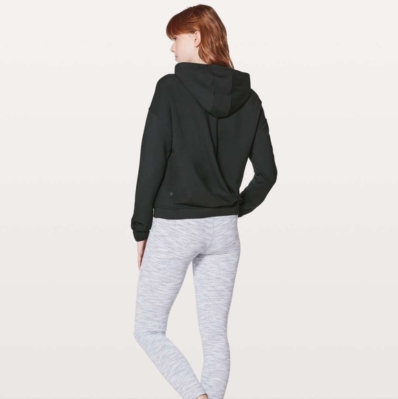 Lululemon Twisted And Tucked Pullover Black Run Soft Hoodie long sleeve sz 6 - Picture 1 of 8